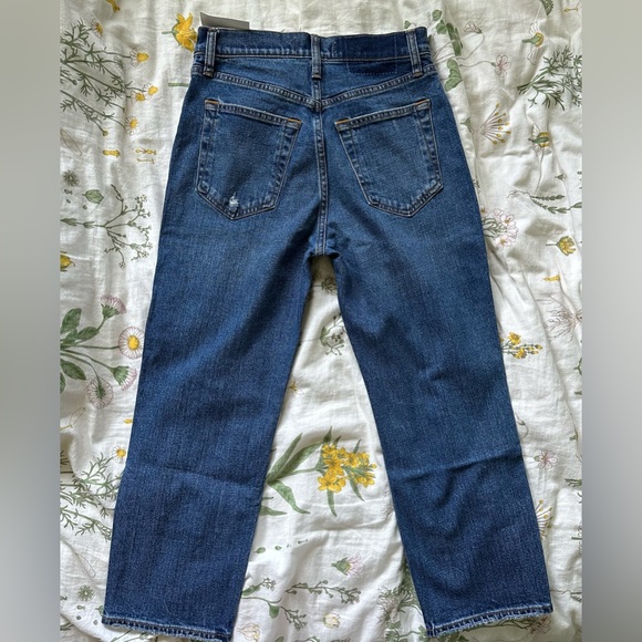 BNWT Abercrombie Ultra High Rise Ankle Straight Jeans - Picture 4 of 10